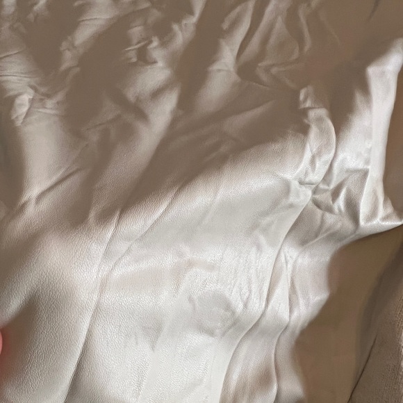 XL NWOT EXPRESS FAUX LEATHER PIECED HIGH SLIT SWEATER Long Sleeve Top Winter
NE - Picture 12 of 14